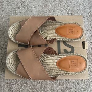 GAP sandals